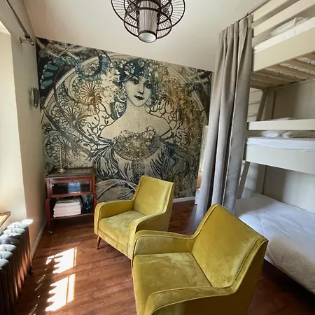 Maison De Charme Dans Le Site Classe De Brelevenez *